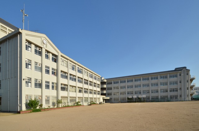 学校