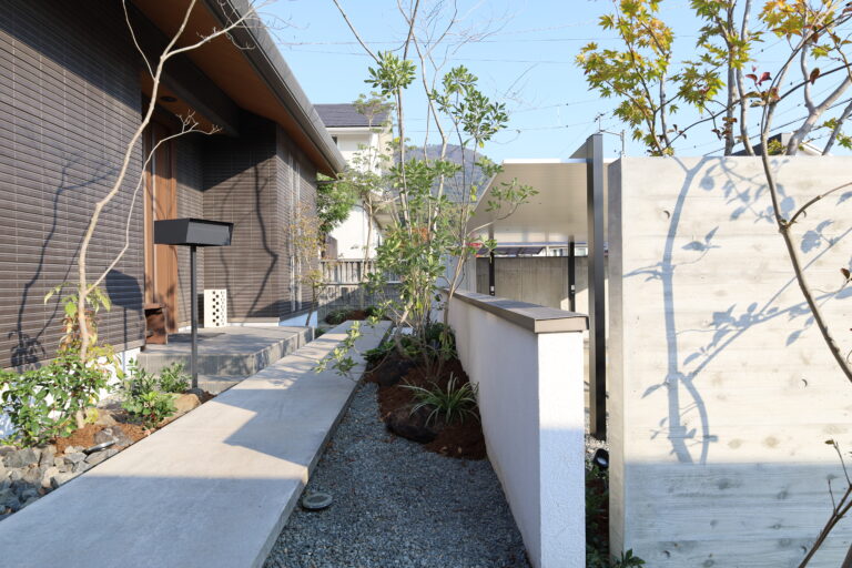 【植栽提案】外構デザインを引き立てる春のおすすめ樹種｜koko庭